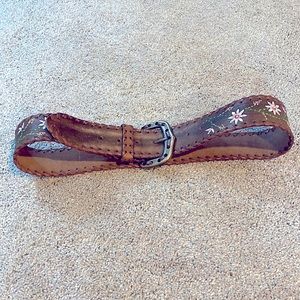 Abercrombie Kids Girls Embroidered Floral Belt